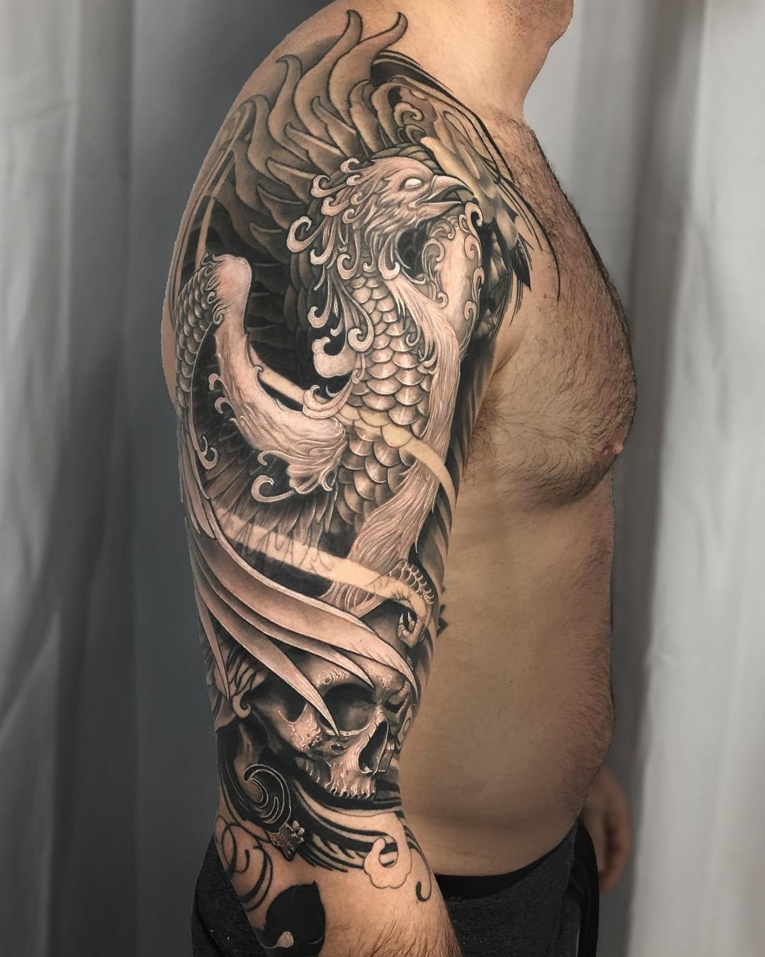 Tatuajes realistas ave fenix