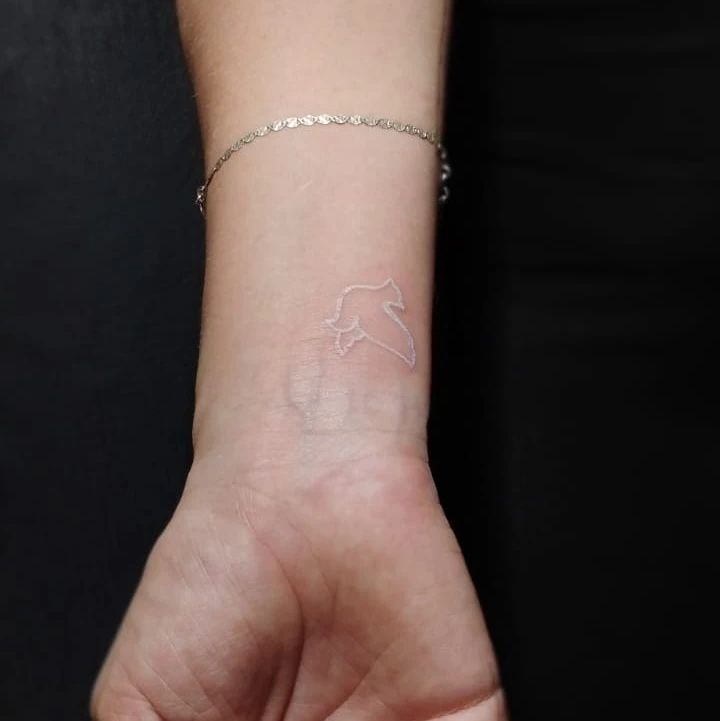 Tatuajes en tinta blanca
